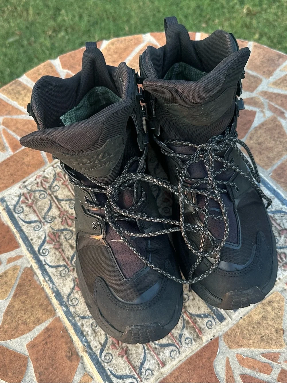 HOKA ONE ONE Anacapa Mid GTX Waterproof Hiking Boots – Men's Black size 10.5D